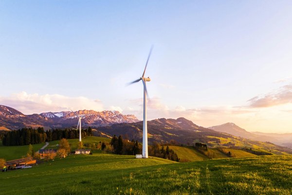 Comment les petites communautés peuvent-elles utiliser les énergies renouvelables pour leur autonomie énergétique ?